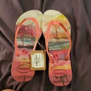 Size 11 flip flops